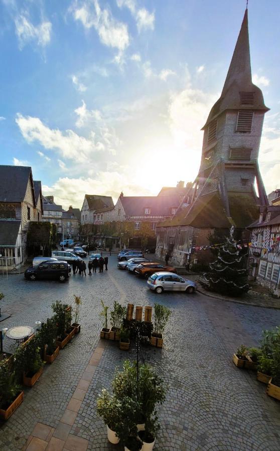 La Maison Pere Camembert Honfleur Exterior photo